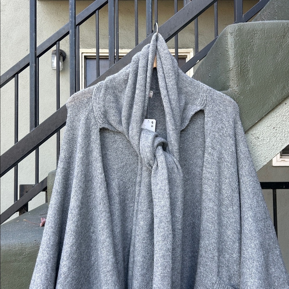 NWT Free People Ellie Scarf Wrap Duster Sweater Kimono Knit Grey Onesize Cozy - Picture 7 of 9